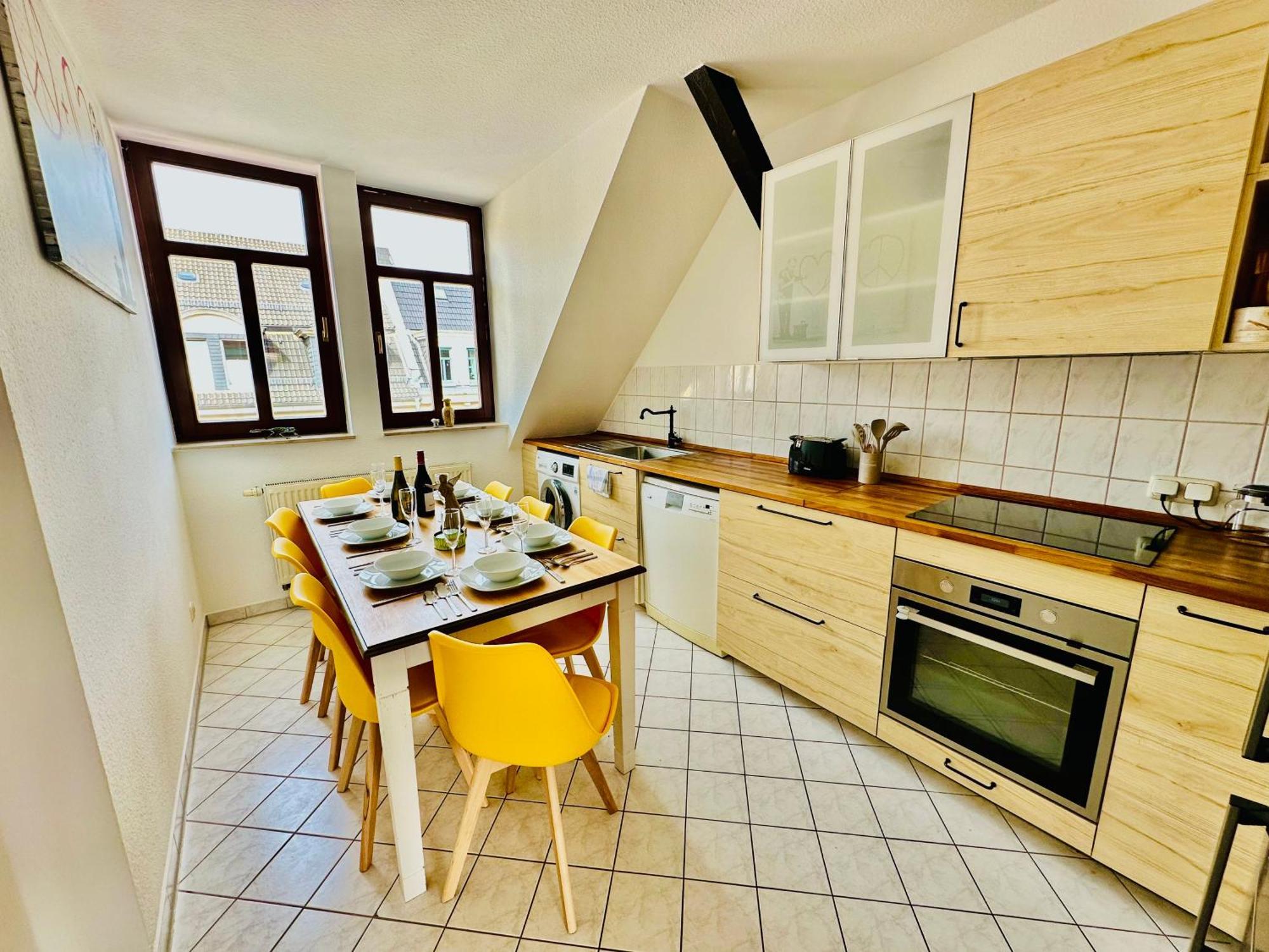 Massive Karli Loft - Over 130 Meters Floor Space - Home Theater Room - 4 Private Sleeping Areas - Best Location In ライプツィヒ エクステリア 写真